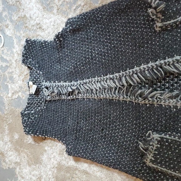 Cardigan - Picture 3 of 4